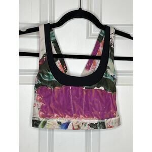 Lululemon Size 6 Run Stuff Your‎ Bra II
Pigment Wave Multi and Black